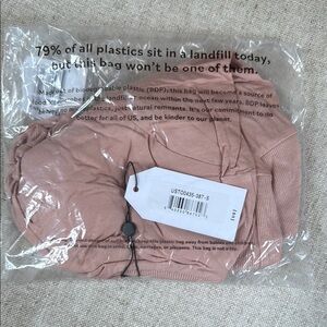 Universal Standard Aimee Tee, NWT, size small